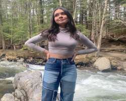 The star is a travel enthusiast and also shares photographs with beautiful backgrounds with her Instagram followers.